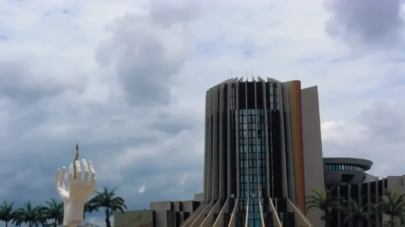 Gabon&nbsp;: 1&nbsp;144 milliards de FCFA d’emprunts&nbsp;: pour financer quoi, et à quel coût&nbsp;?