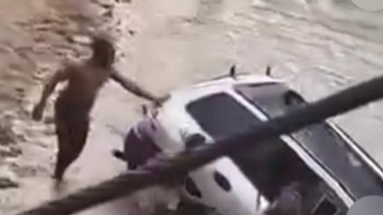 Mouila&nbsp;: un enfant de 8 ans meurt après la chute d’un véhicule dans le fleuve Ngounié