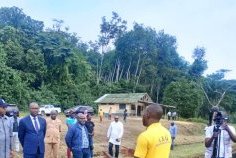 Mitzic : le Ministre Patrick Barbera Isaac en mission à Agro Business Group
