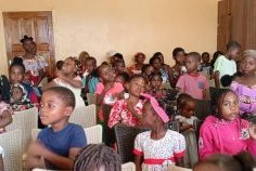 Ogooué-Ivindo/ des cadeaux et de l’espoir pour les enfants de Makokou à Noël