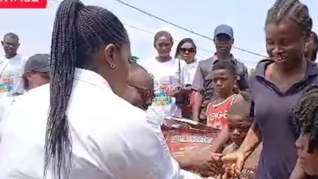 Libreville / Journée  récréative&nbsp;: Eliane Frida Midoungani donne du sourire aux enfants de la périphérie de Bambouchine 