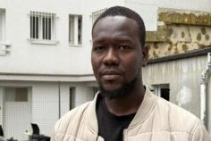 Paris : Anne Hidalgo décore Fousseynou Samba Cissé, sauveteur d’une famille en flammes