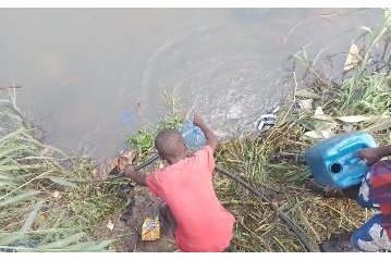Libreville&nbsp;: l’accès à l’eau demeure problématique dans plusieurs quartiers, le cas d’Awendjé en illustration