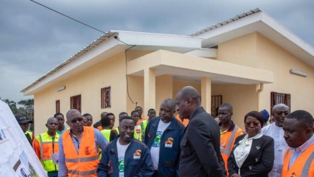 Akieni : le Chef de l’État visite  la maison témoin du Programme Construire de la SNI 