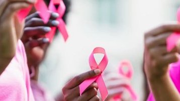 Cancer du sein&nbsp;: après les campagnes d’Octobre Rose, quel suivi pour les femmes&nbsp;?