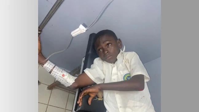 Tentative d’enlèvement à Franceville : un collégien de 14 ans sauve sa vie en sautant du véhicule