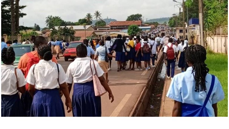 Violences en milieu scolaire : jusqu’à 5 ans de prison et 1 million de FCFA d’amende