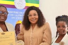 Awards de la presse gabonaise Makongonio 2025 : Denise Billogue sacrée meilleure reporter radio