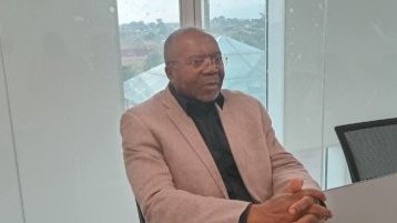Nucléaire, manganèse et visite d’État&nbsp;: la tribune de Michel Ongoundou Loundah relance le débat sur les relations franco-gabonaises