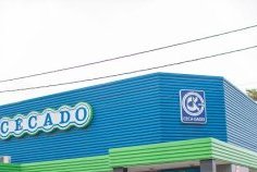 Ceca-Gadis ferme des dizaines de magasins pour éviter la faillite