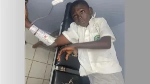 Tentative d’enlèvement à Franceville&nbsp;: un collégien de 14 ans sauve sa vie en sautant du véhicule