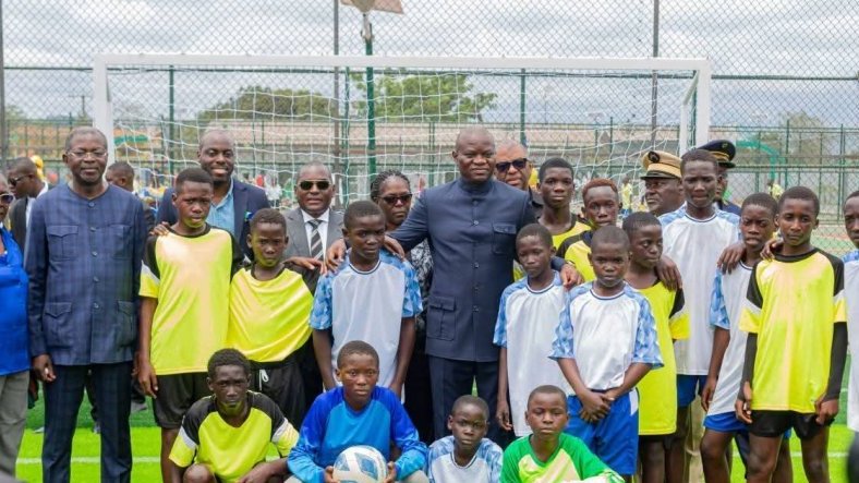 Tchibanga : des plateaux sportifs connectés pour la jeunesse
