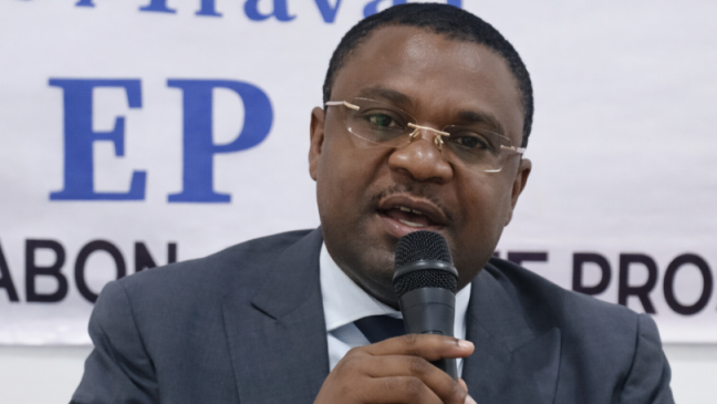 Fiscalité&nbsp;: les propositions de  réformes fiscales de Joseph Lapensée Essingone 