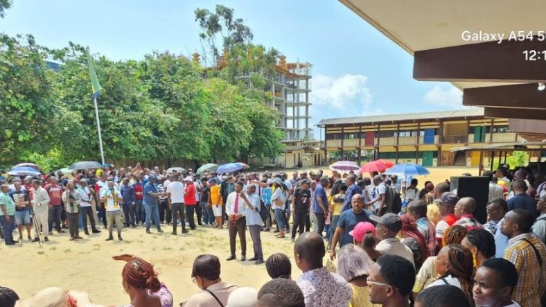 SOS Éducation&nbsp;: quand l’argent du taxi fait dérailler la sortie de crise