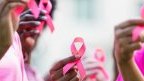 Cancer du sein&nbsp;: après les campagnes d’Octobre Rose, quel suivi pour les femmes&nbsp;?