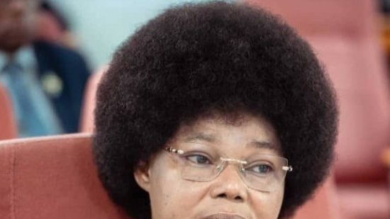 Gabon&nbsp;: le chef de l’État Oligui Nguema ciblé sur les réseaux sociaux, la sénatrice Élodie Diane Fouefoue s’indigne