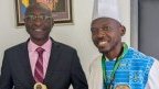 Après son sacre au FENOU, Chef Asham présente ses ambitions au consul du Gabon à Cotonou