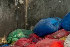 Gabon / Libreville&nbsp;: l’AGASA ferme 12 ateliers de vente de manioc roui au PK8 pour non-conformité sanitaire 