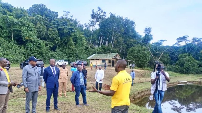 Mitzic : le Ministre Patrick Barbera Isaac en mission à Agro Business Group