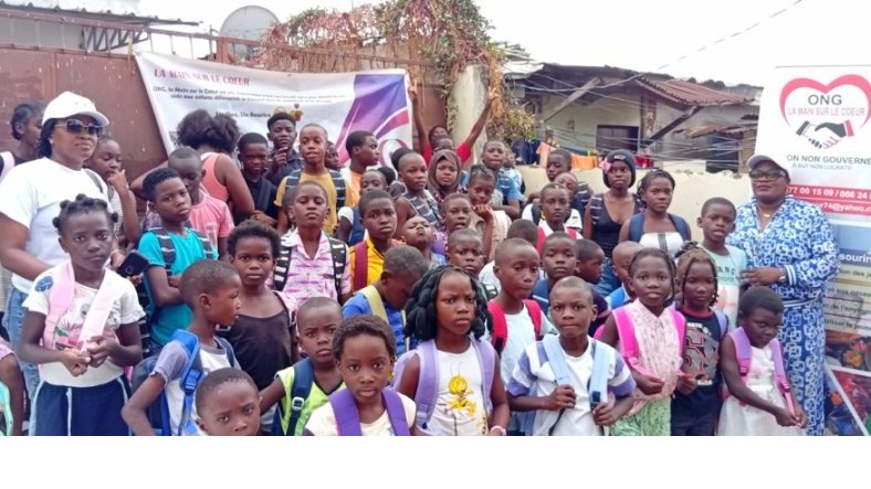 Gabon / Rentrée scolaire&nbsp;: La Main sur le Cœur redonne le sourire à une soixantaine d’enfants