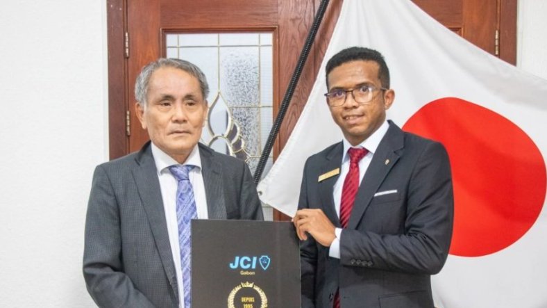 Le VPI Guénolé Ravelomahafaly : une visite stratégique au Gabon avant la suite de sa tournée
