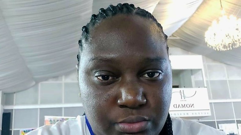 E-League : Grâce Esther, seule femme parmi 1500 participants, brise les codes du gaming au Gabon