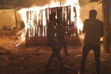 Gabon / Mouila&nbsp;: un incendie relance la question de l’absence de sapeurs-pompiers